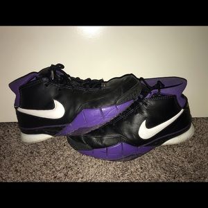 Nike Zoom Kobe 1 size 13 black purple